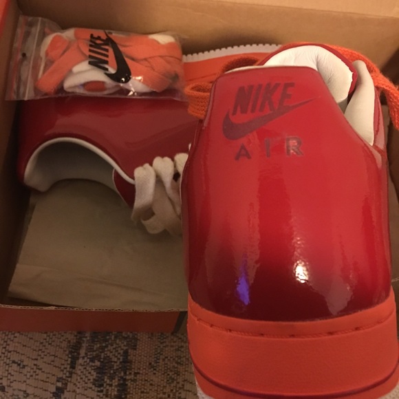 Vintagefirst between two brands AirForce1-Supreme - Picture 4 of 7